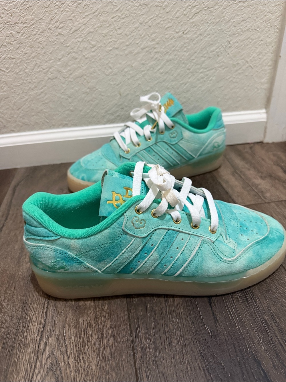 adidas Men Teal Suede Low-Top Sneakers